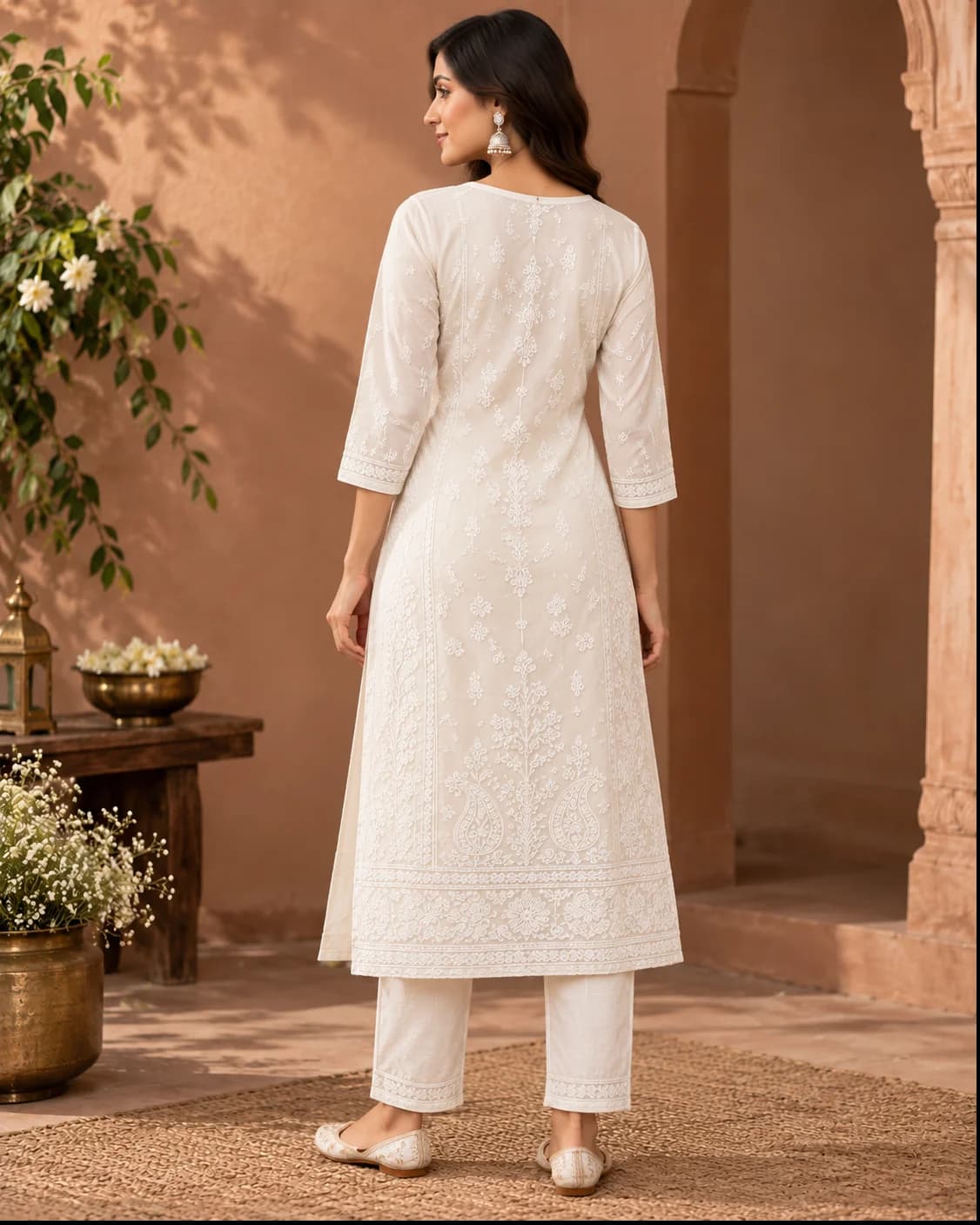Chikankari Embroidered Kurti thumb 3
